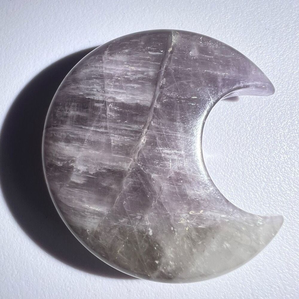 Amethyst Crystal‎ Crescent Moon Carving Meditation Stone - Picture 5 of 9